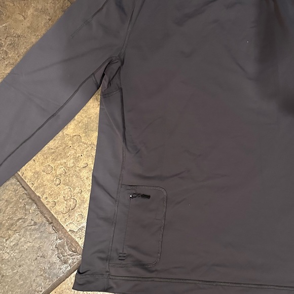 Lululemon fitted long sleeve shirt , Size M - Picture 4 of 4